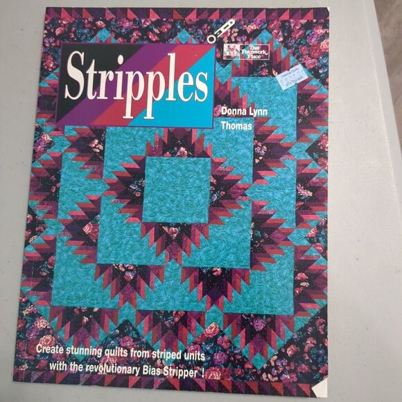 The Patchwork Place Donna Lynn Thomas 'Fabulous Quilts" Book 2011 - Picture 1 of 3